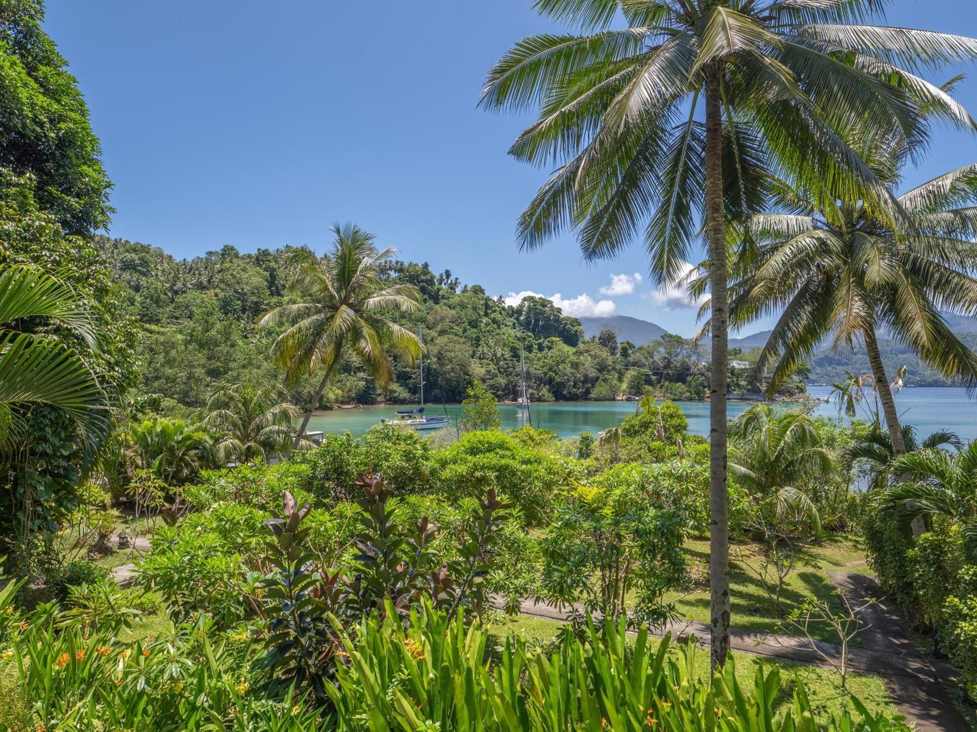 D'Lagoon Dive Resort Bitung Bagian luar foto